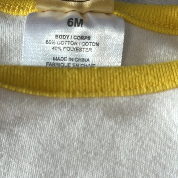 Peanuts - Long sleeve snoopy baby onesie  top. Size 6 months - Picture 3 of 4